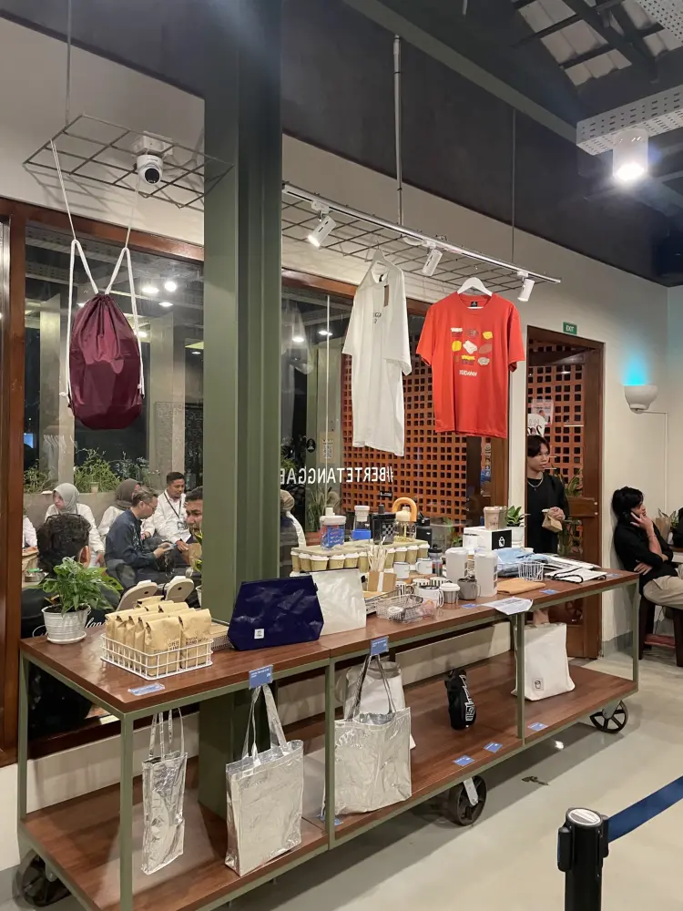 Toko Kopi TUKU - GBK, Senayan 8