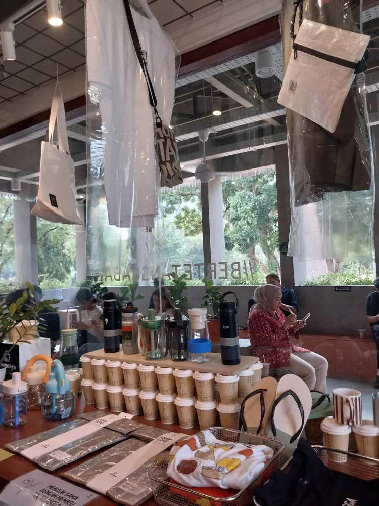 Toko Kopi TUKU - GBK, Senayan 9