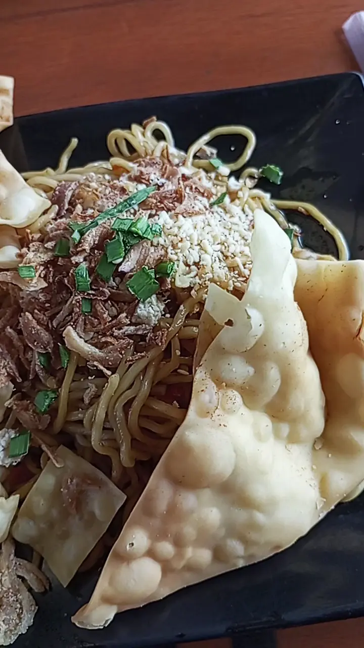 Mie Gacoan Bekasi - Golden City 4