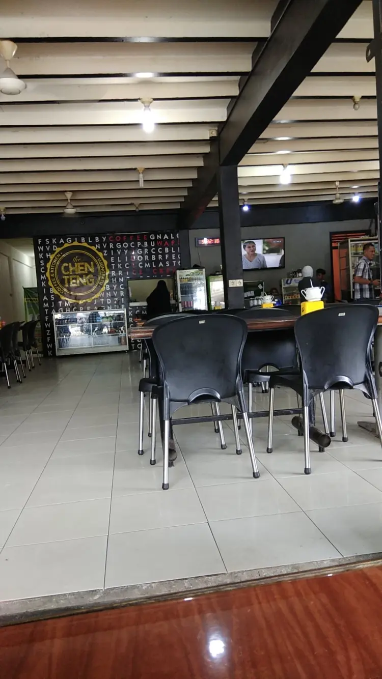 Chen Teng Cafe 9