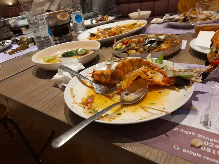 Horapa Seafood & Thai Kitchen 3