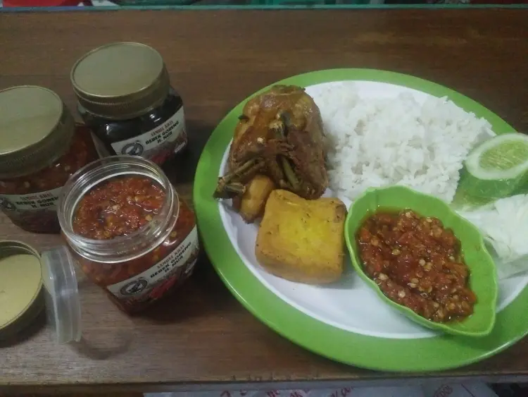 Bebek Goreng H. Nur 4