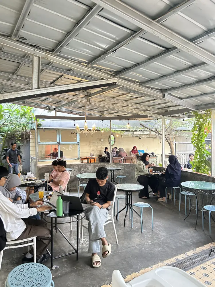 Kedai Roti Ibu Saya 7