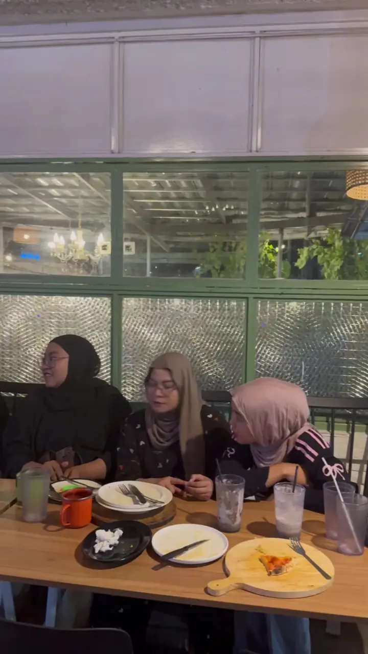 Kedai Roti Ibu Saya 8