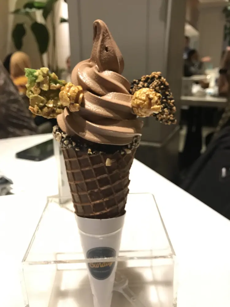 Hello Sunday Metropole 10