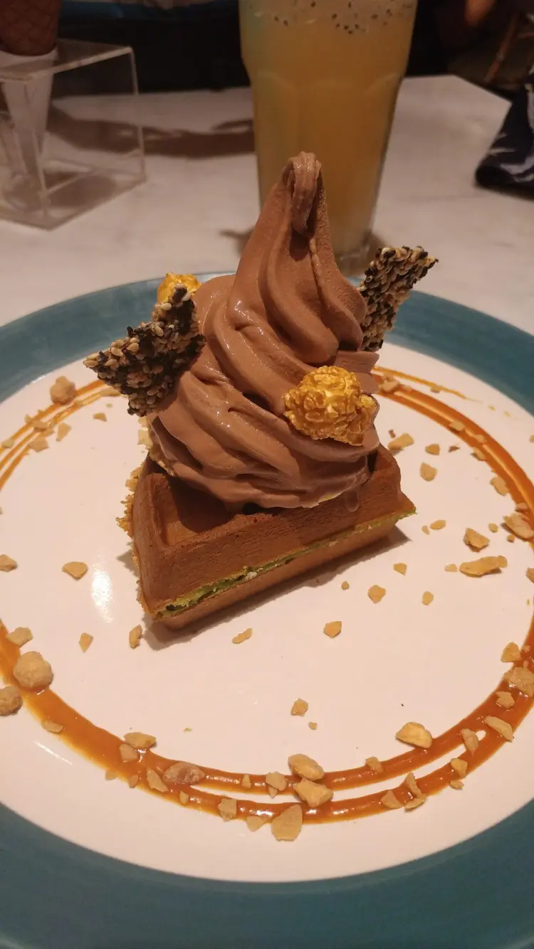 Hello Sunday Metropole 9