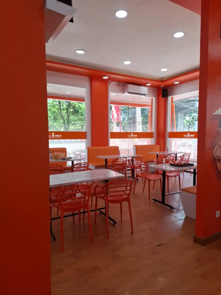 Almaz Fried Chicken Pettarani Makassar 5