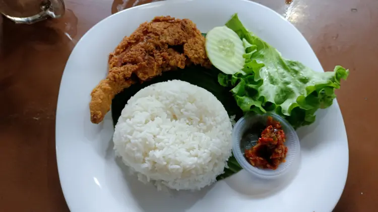 PENDOPO BASUKI RAHMAT 8