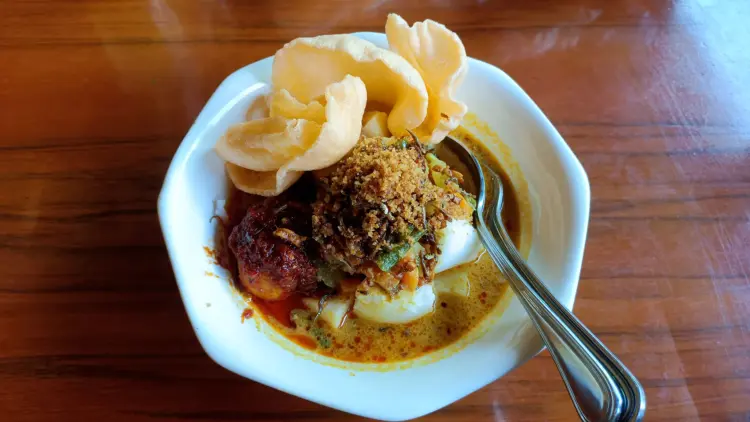 PENDOPO BASUKI RAHMAT 7