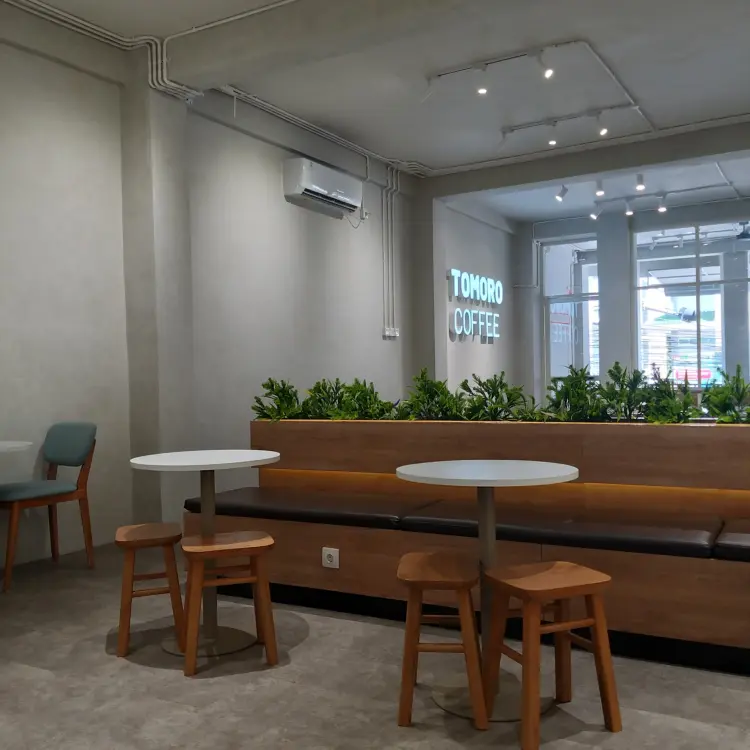 Tomoro Coffee - UNISMA 4