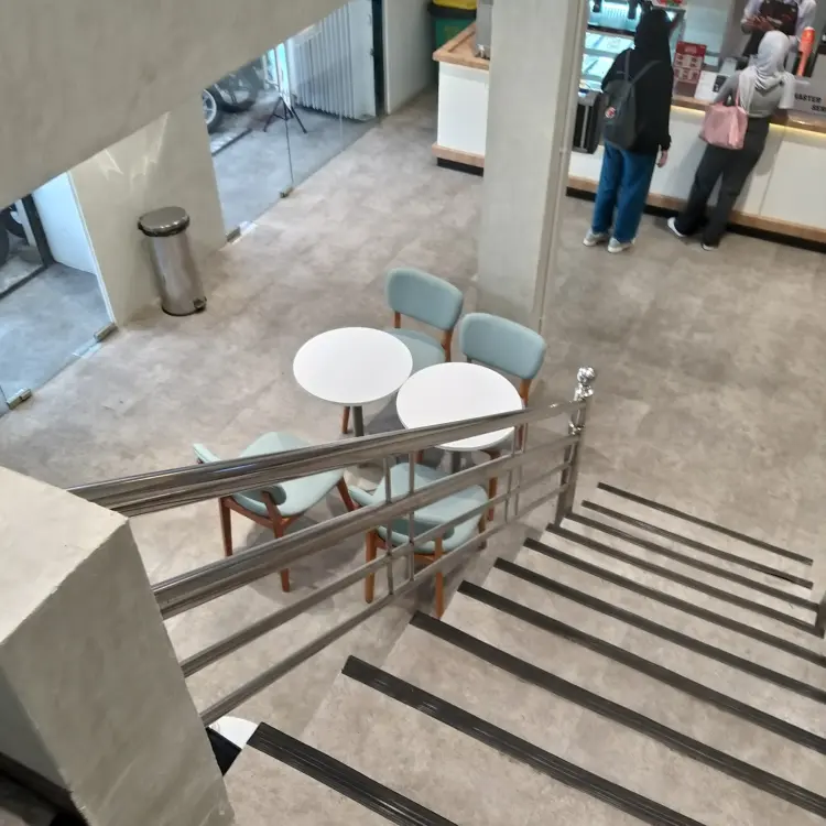 Tomoro Coffee - UNISMA 6