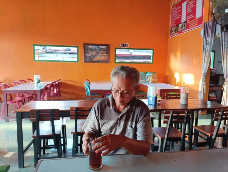 RM TOMBO ATI Mas Larto( bakso beranak dan ayam goreng) 2