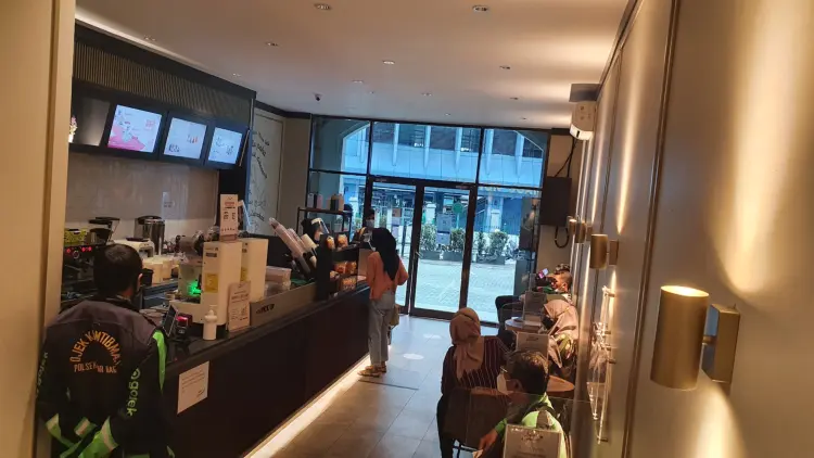 Kopi Kenangan - Raffles Square Juanda Jakarta 2