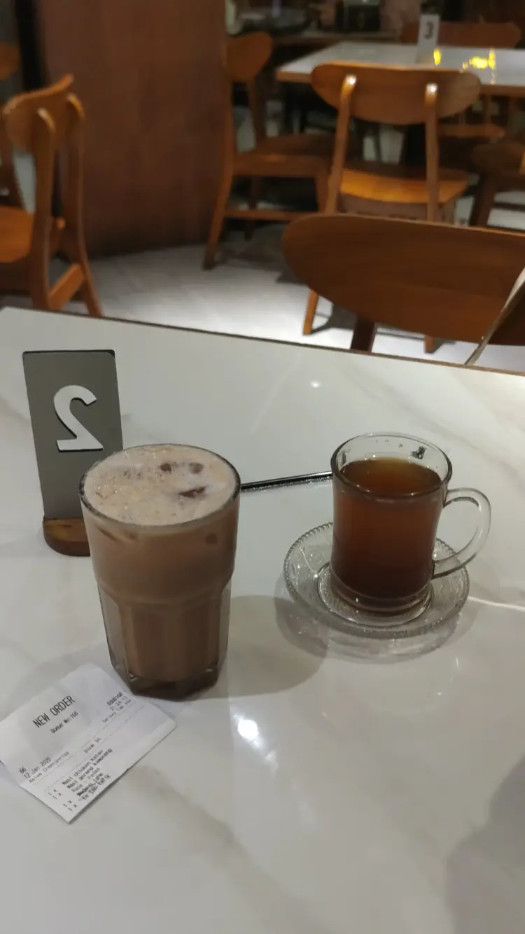 Kedai Kopi Tjan, Kayu Putih 5