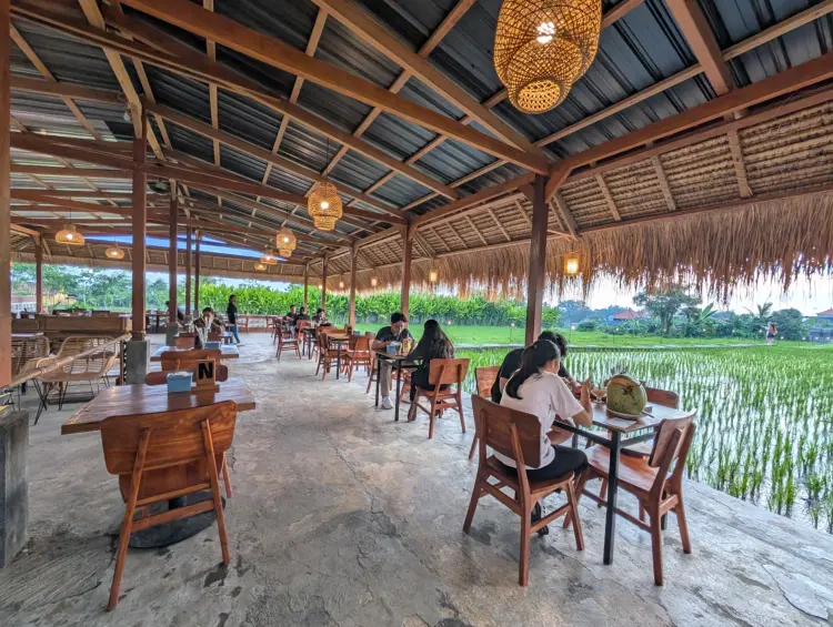 Warung Babi Guling Pande Egi 10