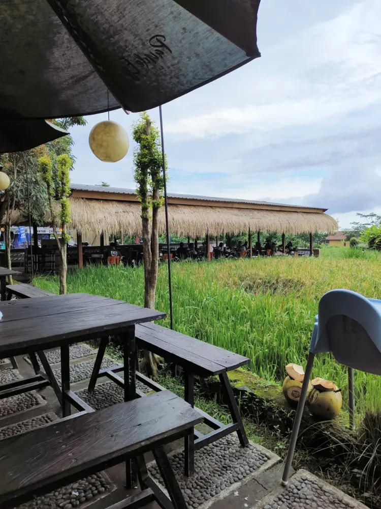 Warung Babi Guling Pande Egi 4