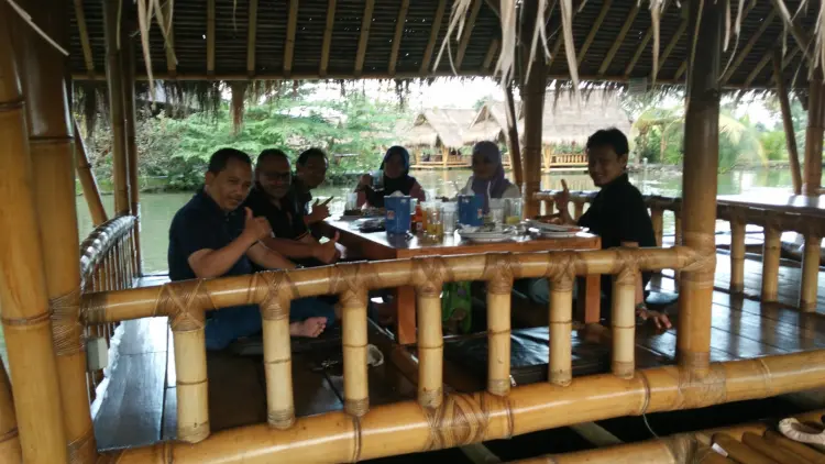 Gubug Makan Mang Engking Soragan Castle 10