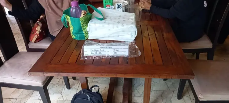 Gubug Makan Mang Engking Soragan Castle 9