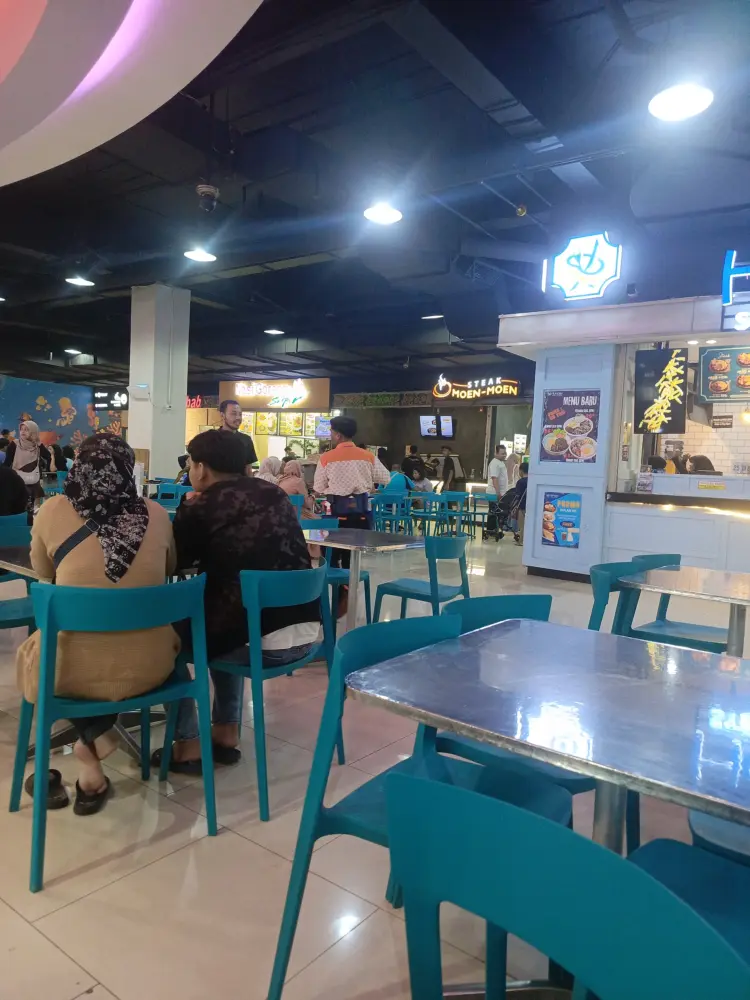Steak Moen Moen - Royal Plaza 3