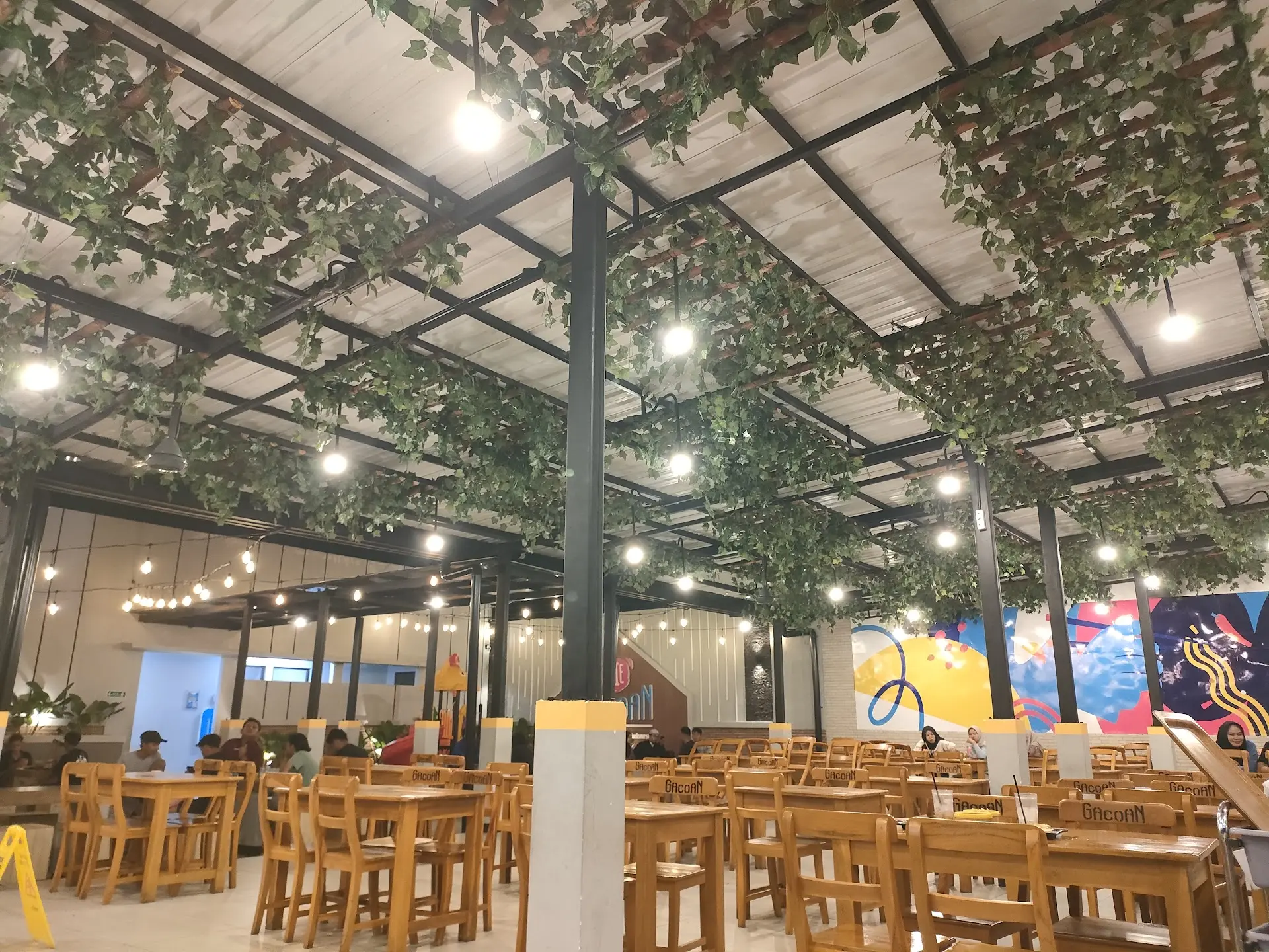 Google 4.9分,服务0分?Mie Gacoan这碗面到底有什么魔力? 6