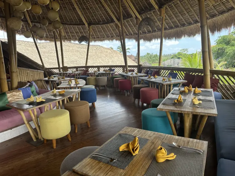 Tebasari Resto, Bar & Lounge 8