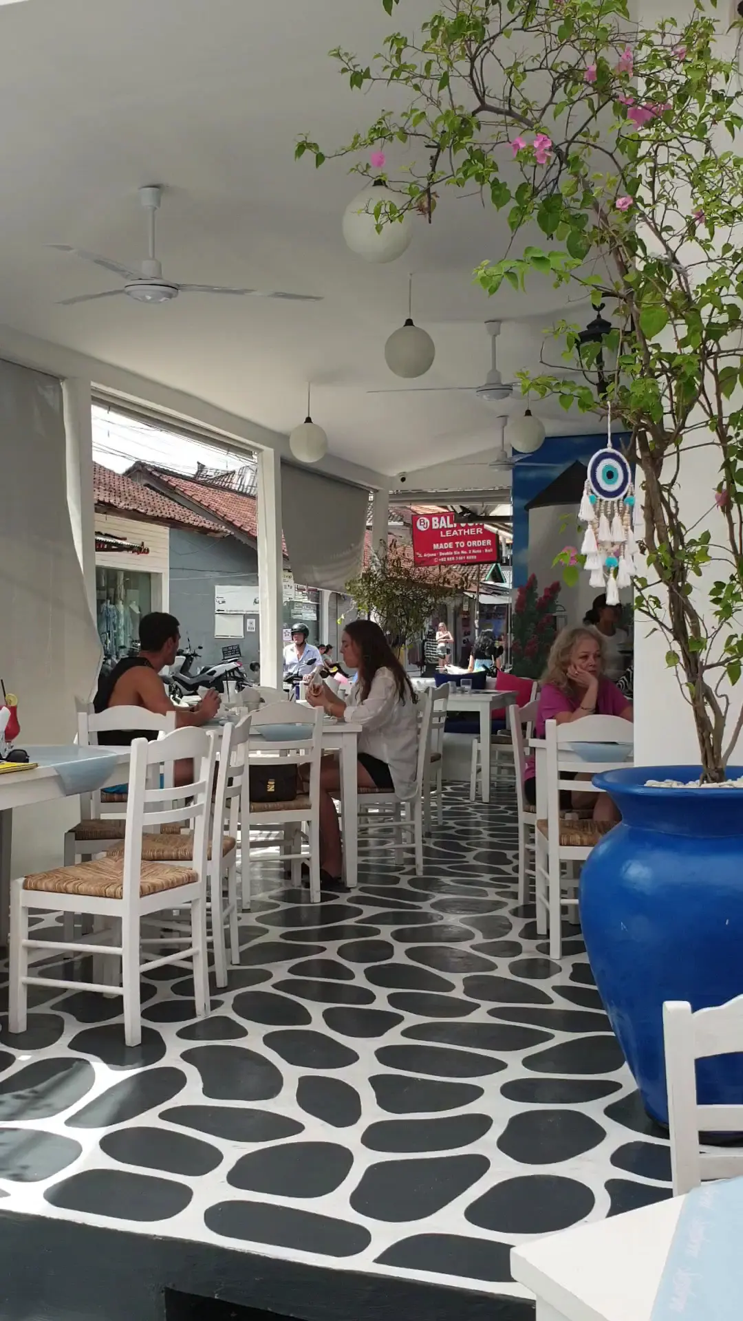 Bali Greek Food Worth a 1-Hour Queue: What's So Divine? 4