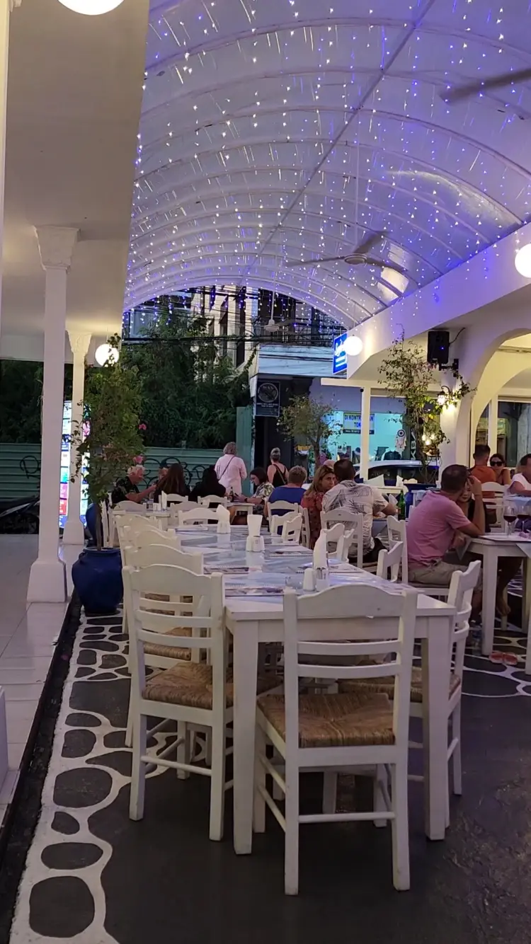 Bali Greek Food Worth a 1-Hour Queue: What's So Divine?