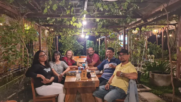 DIGIZ COFFEE & EATERY 5