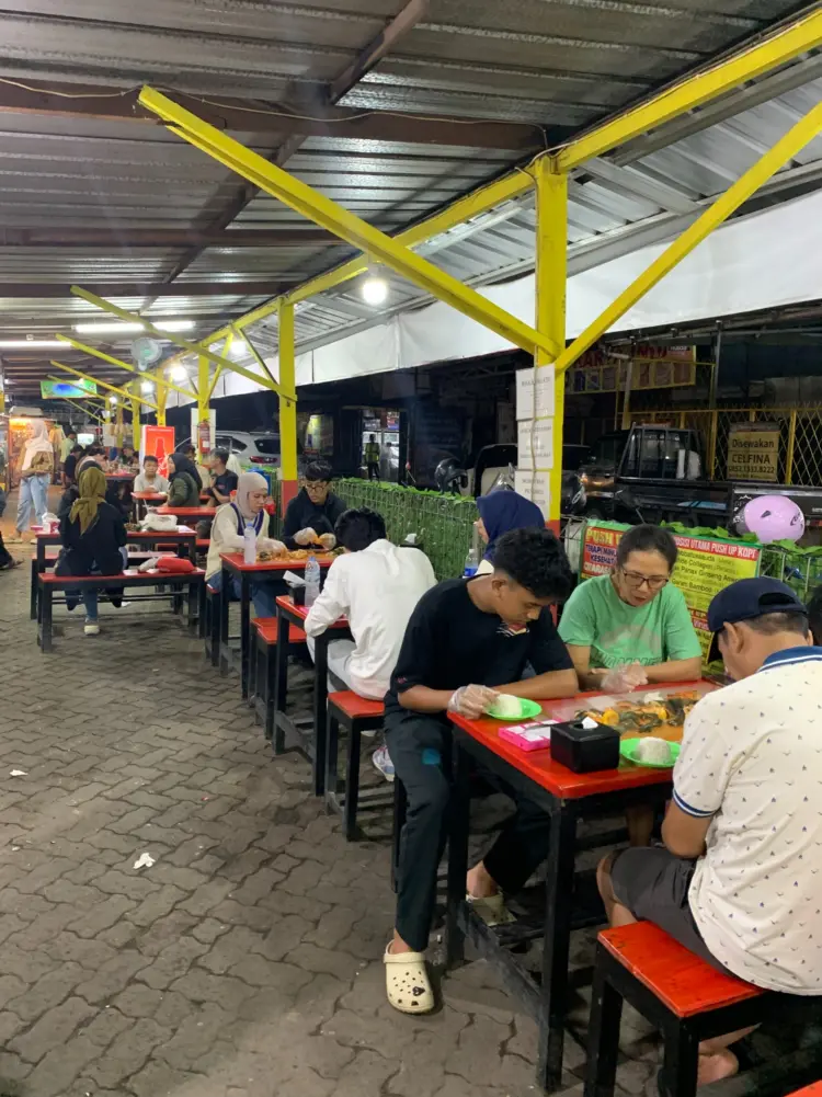 Seafood Tumpah 21, Perumnas 1 2