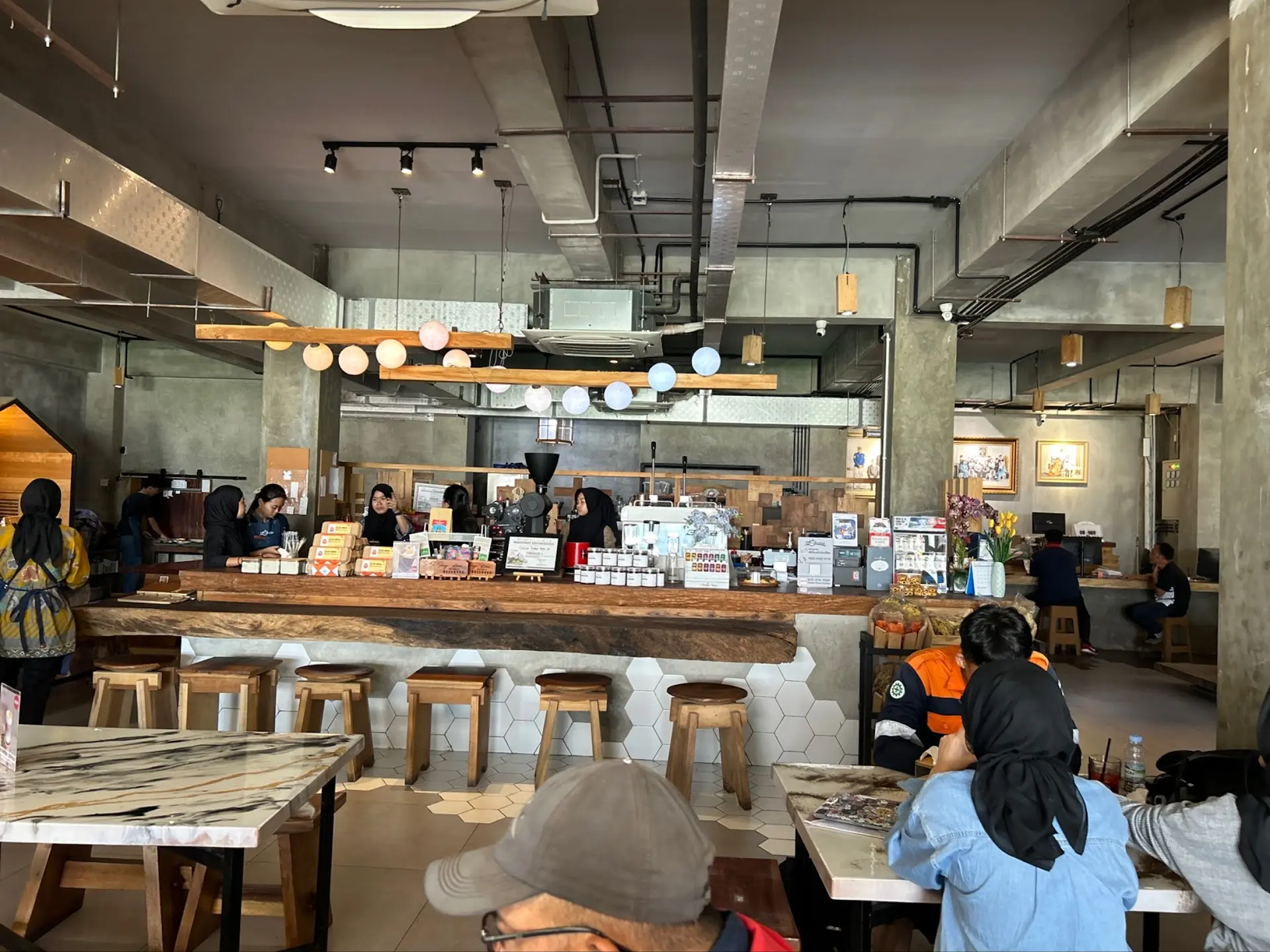 Rating Google 4.8, Anjay! Tapi servisnya kok gini? Tempat di Lahat ini beneran bikin cinta-benci 3