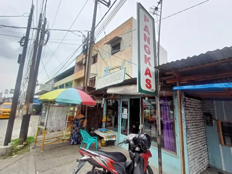 Pangkas/Cukur Rambut KURNIA Medan sejak tahun 2002 - Jl. Katamso kota medan 1