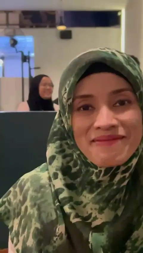 Students, Run! This Semarang Café: Pricey, But Outlets Galore. 5