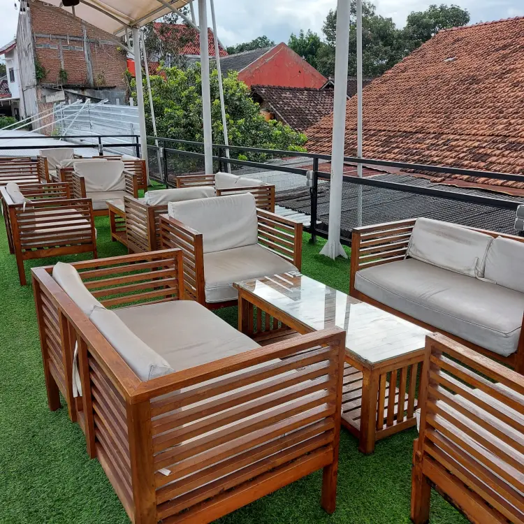 Embun senja coffee n Eatery 6