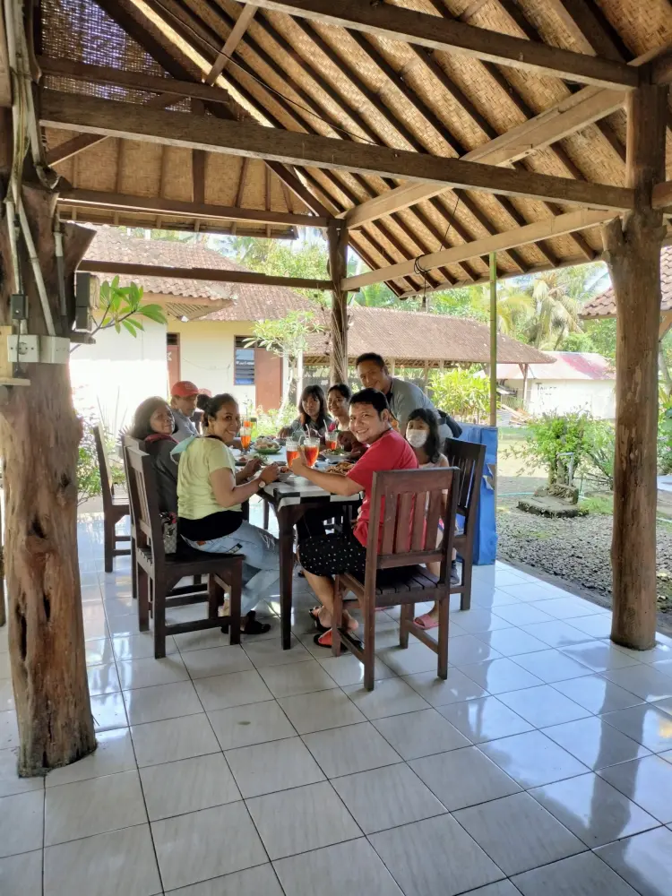 Warung Makan Muslim Lalanglinggah 3