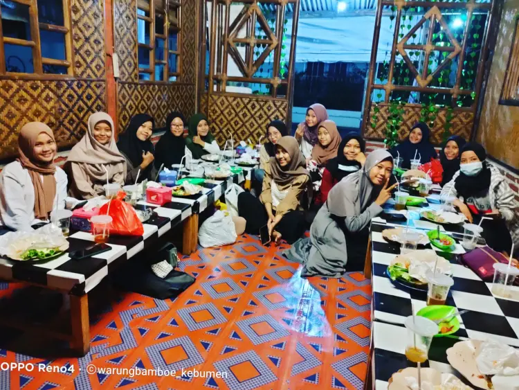 Lesehan Warung Bamboe Kebumen 1