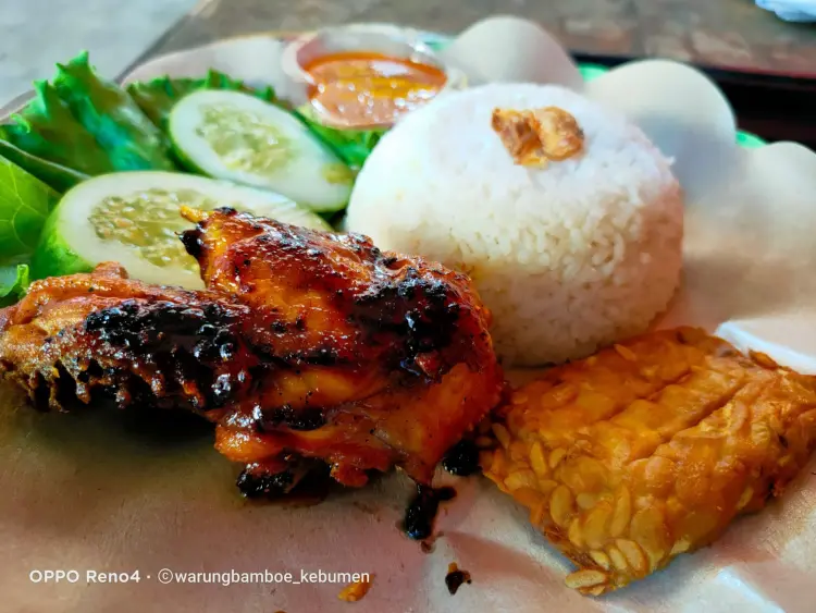 Lesehan Warung Bamboe Kebumen 6