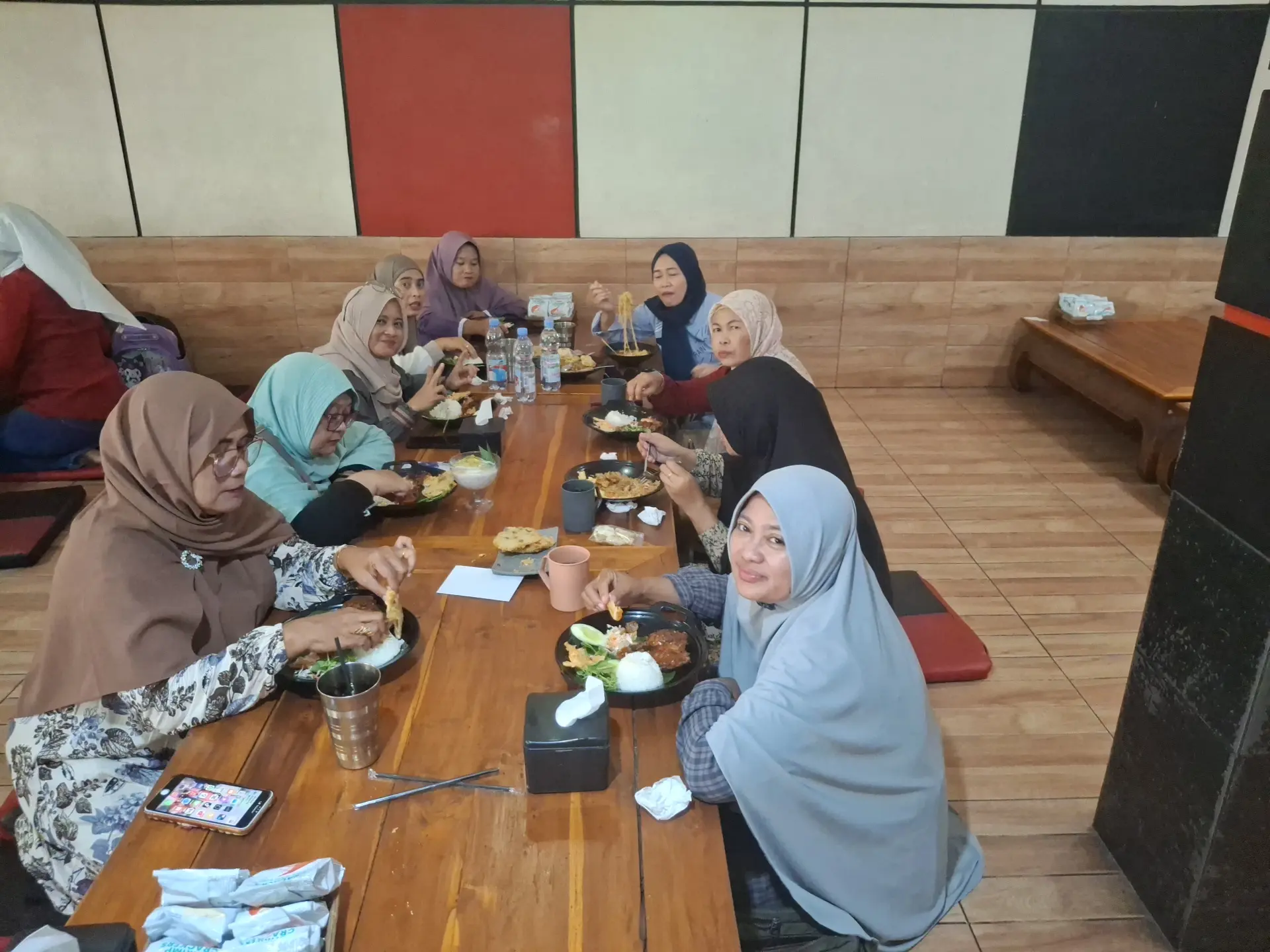 谷歌4.9分的烤鸡“神店”，竟靠“五星好评换折扣”刷分？ 3