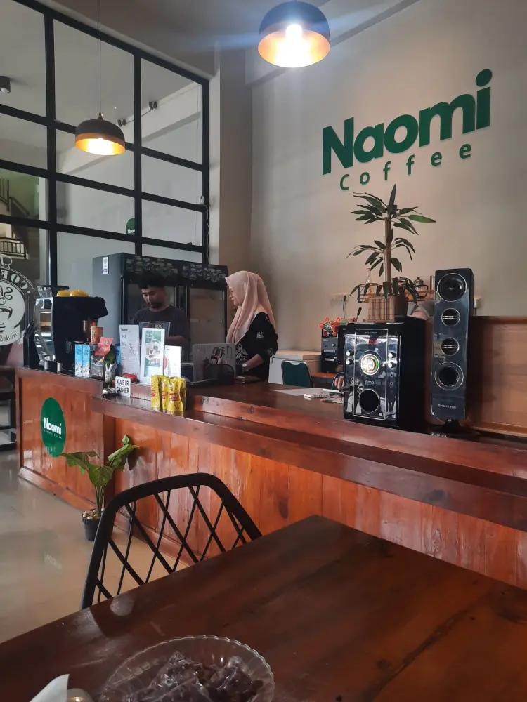 Naomi coffee 5