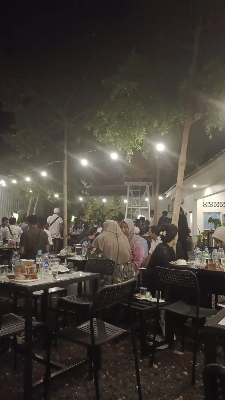 Surya Coffee & Eatery 5