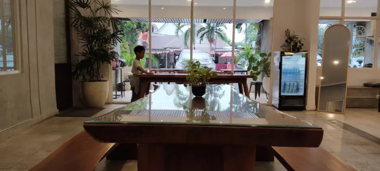 Surya Coffee & Eatery 8