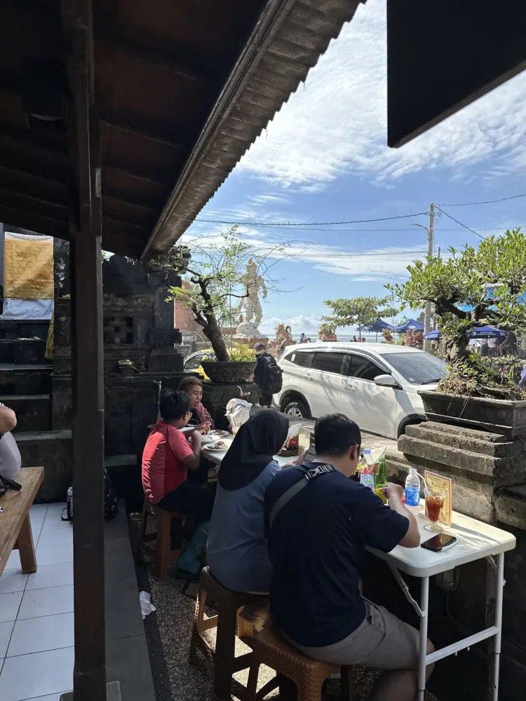 This 80-year-old Bali shop: Half rave, half blacklist. My honest review.