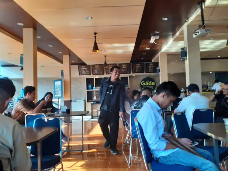 The Gade Coffee & Gold Padang 3