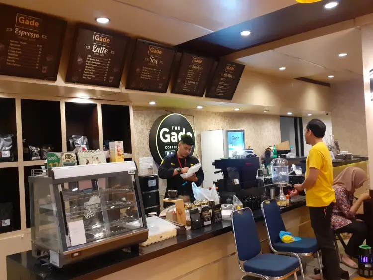 The Gade Coffee & Gold Padang 4
