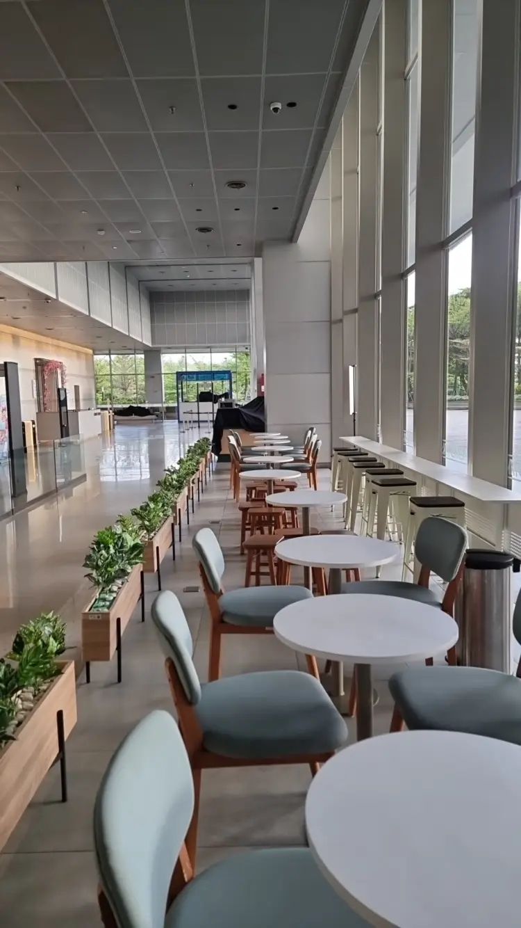 TOMORO COFFEE - Gold Coast Office 2