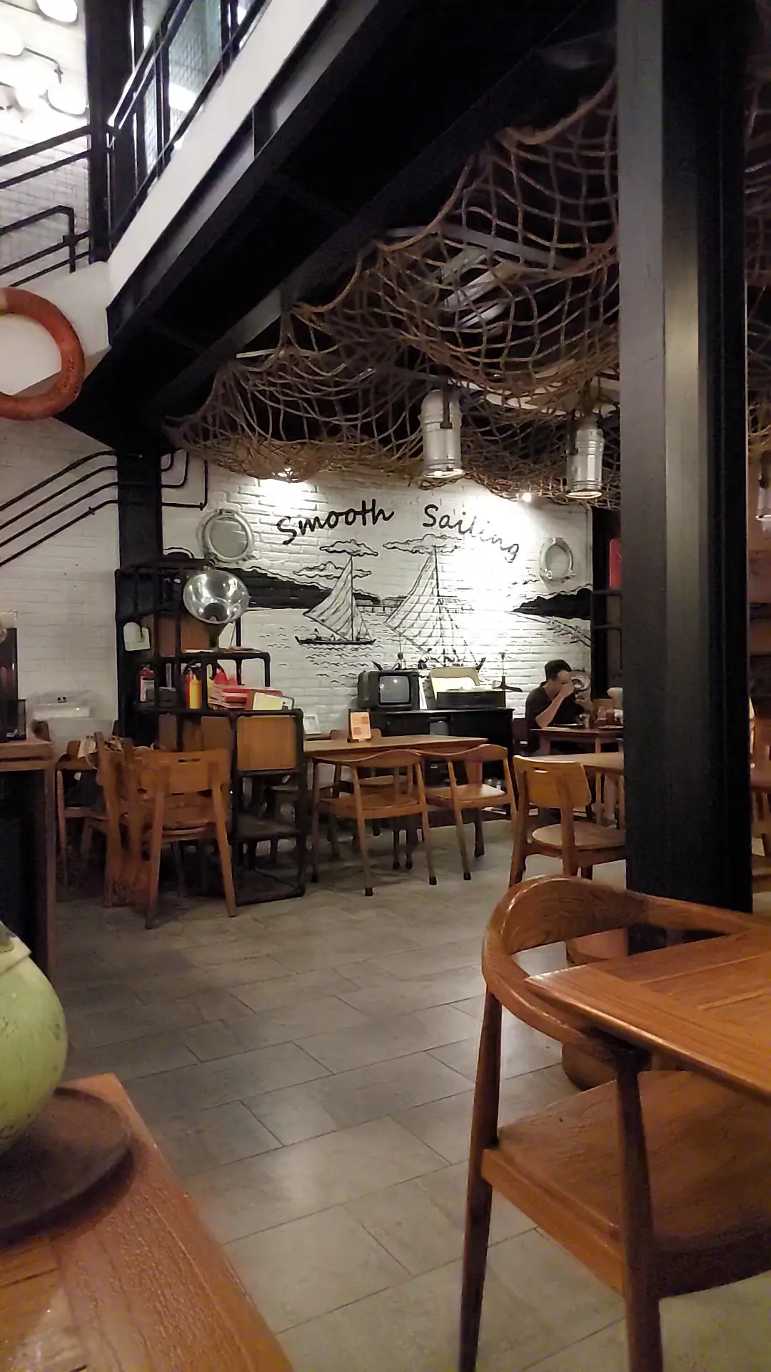Almost 10,000 4.8-star reviews? Is this Seminyak shrimp restaurant really that amazing? 4
