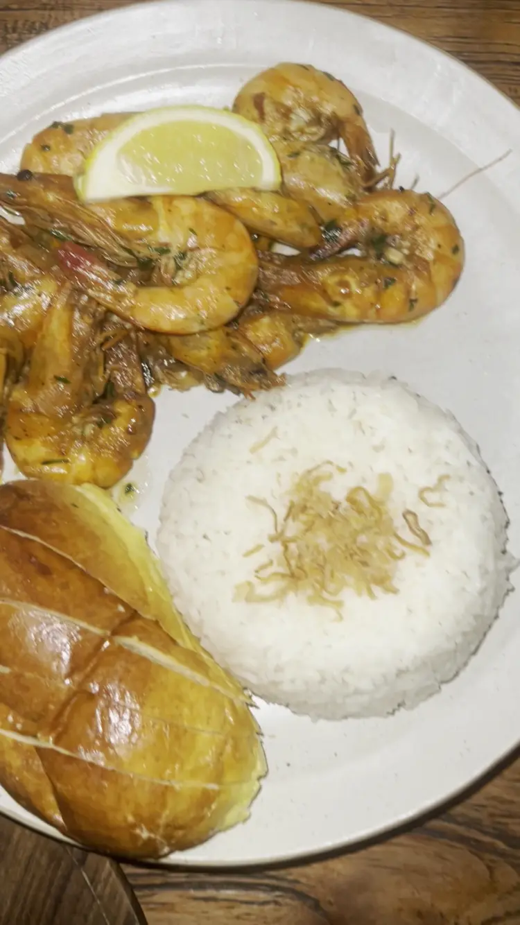 Shrimpis Restaurant 5