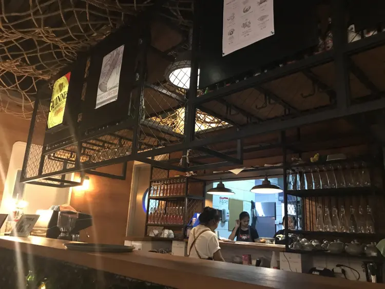 Shrimpis Restaurant 2