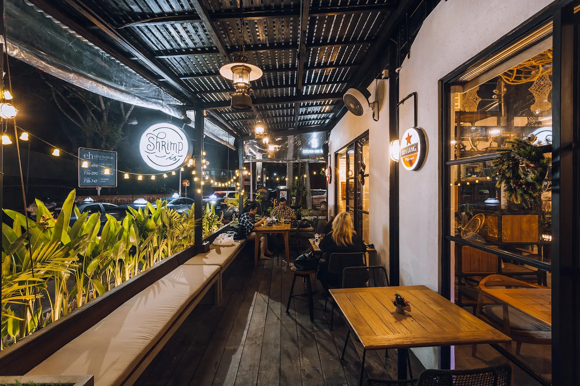 Almost 10,000 4.8-star reviews? Is this Seminyak shrimp restaurant really that amazing? 1