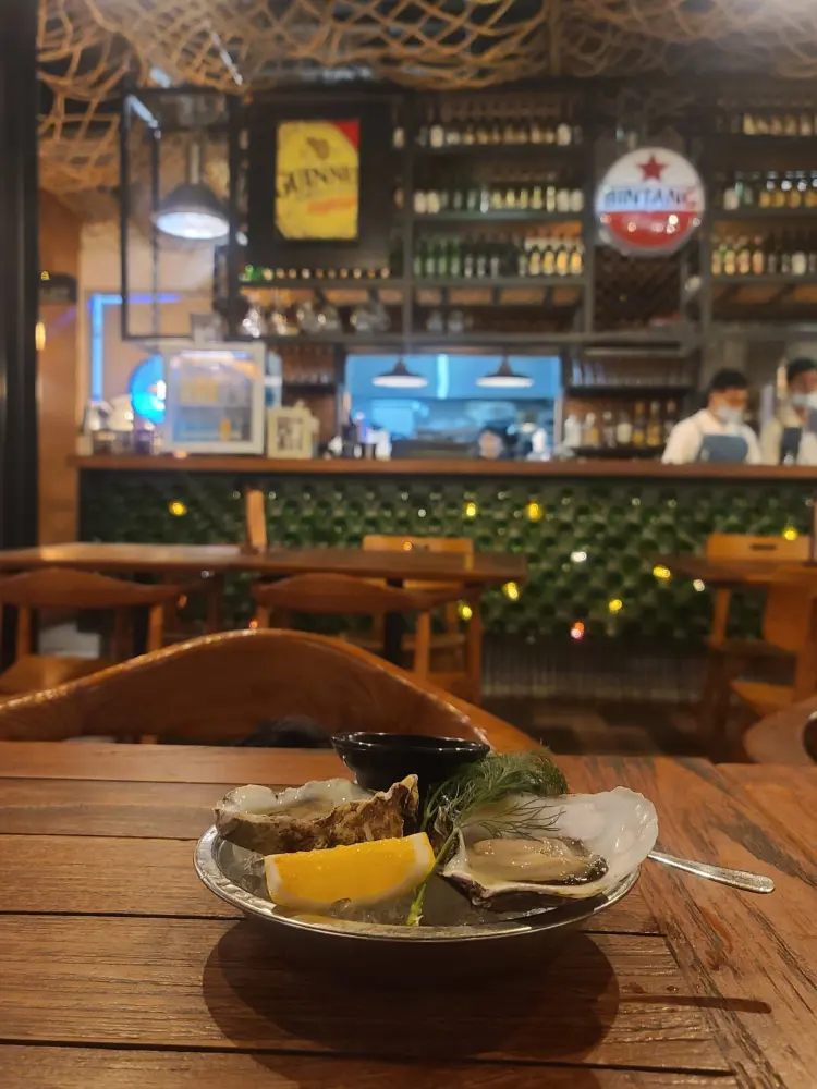 Shrimpis Restaurant 4