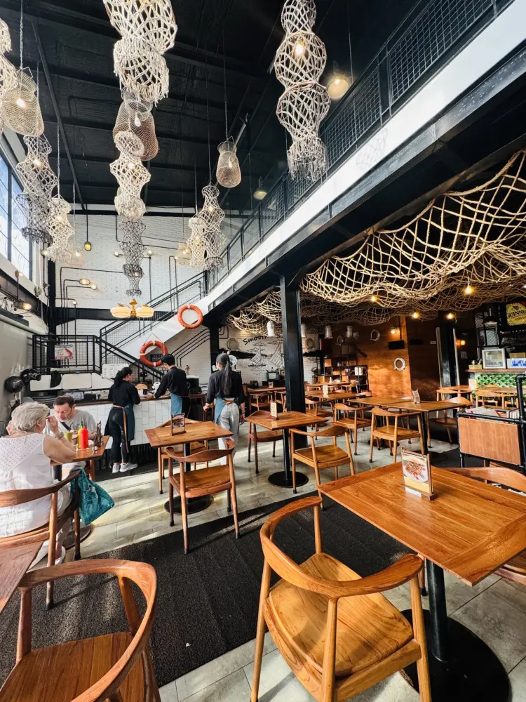 Shrimpis Restaurant 3